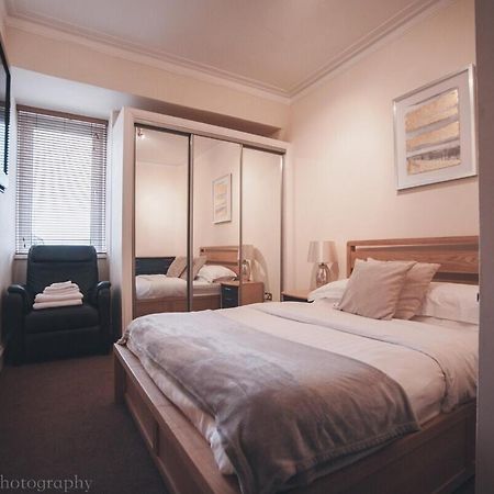 Prime 2 Bedroom City Centre Apt Абърдийн Екстериор снимка