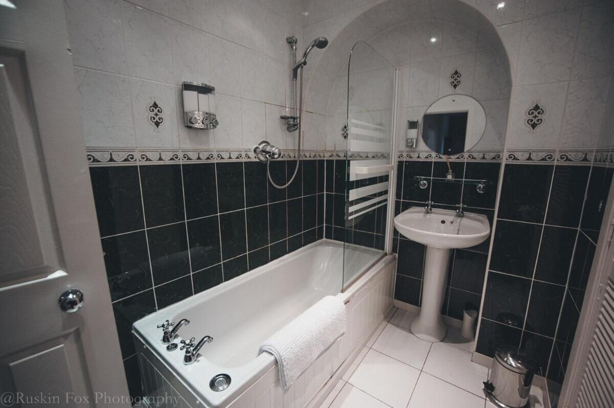 Prime 2 Bedroom City Centre Apt Абърдийн Екстериор снимка