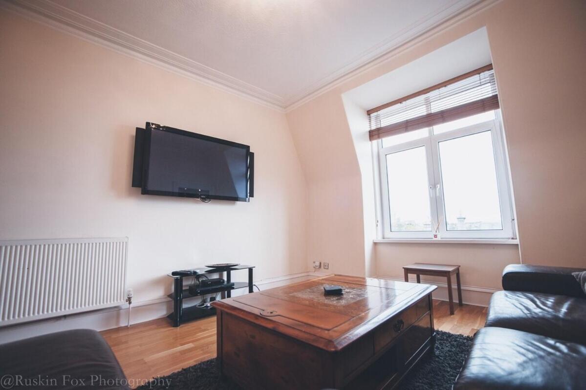 Prime 2 Bedroom City Centre Apt Абърдийн Екстериор снимка