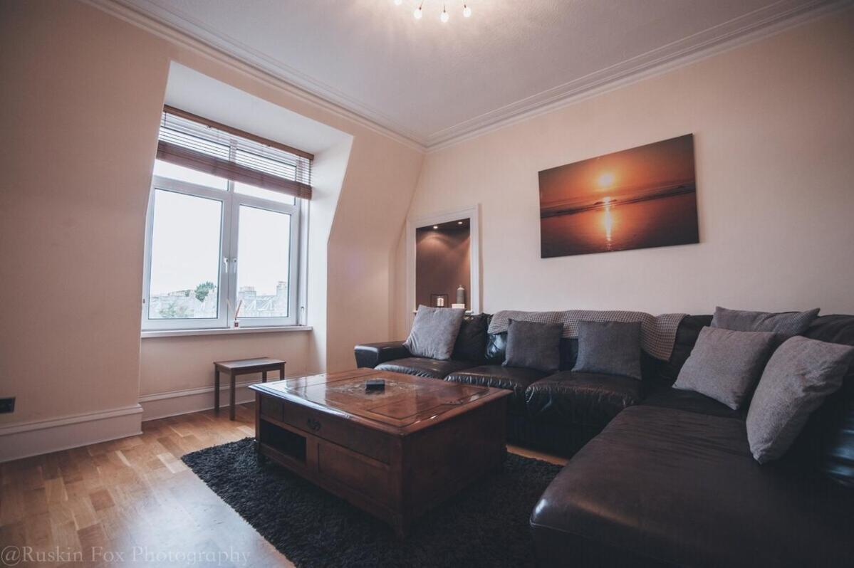Prime 2 Bedroom City Centre Apt Абърдийн Екстериор снимка