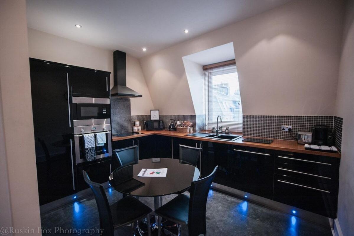 Prime 2 Bedroom City Centre Apt Абърдийн Екстериор снимка